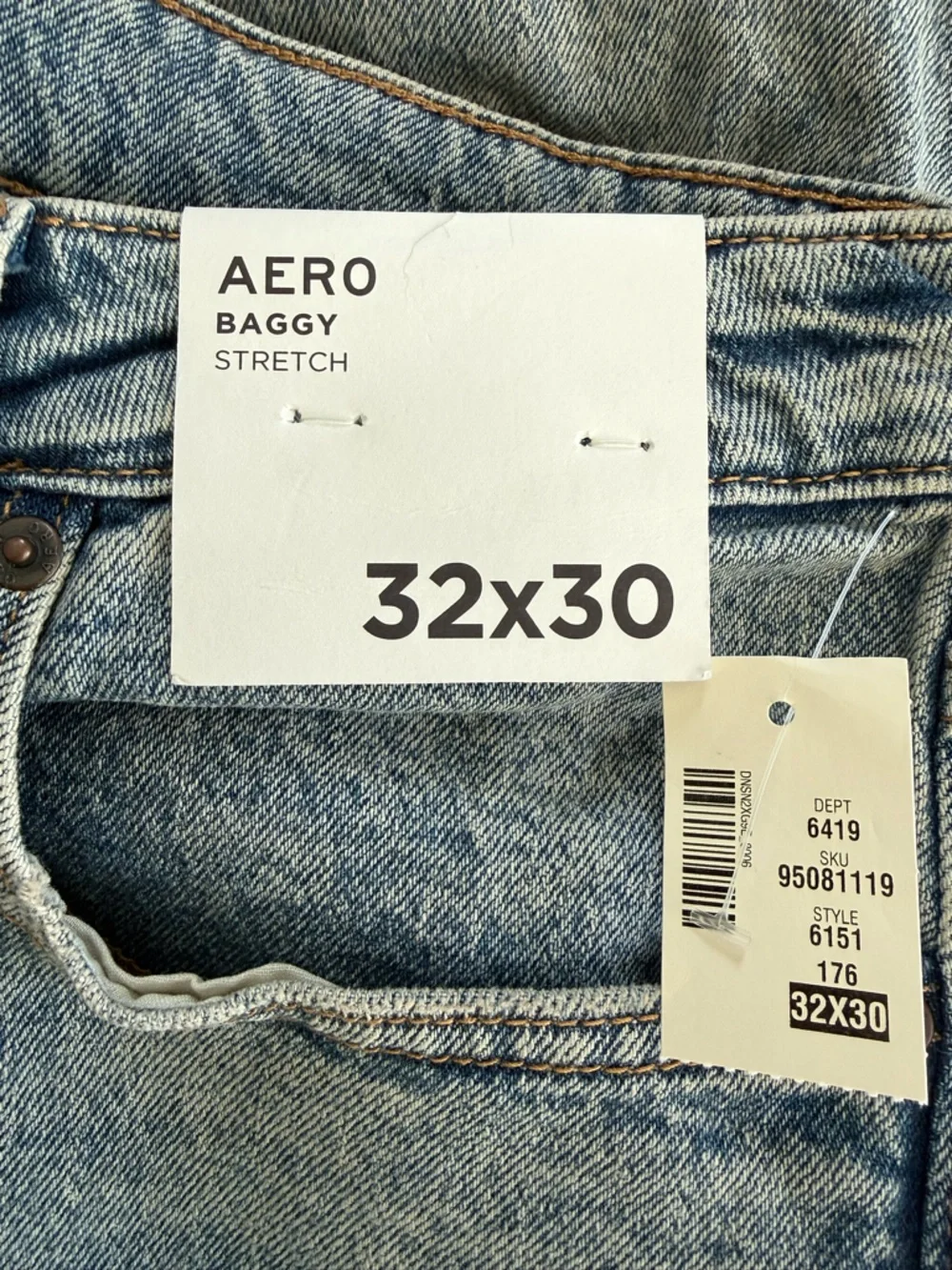 Aeropostale Men's Baggy Stretch Denim Jeans NWT Size 32 x 30